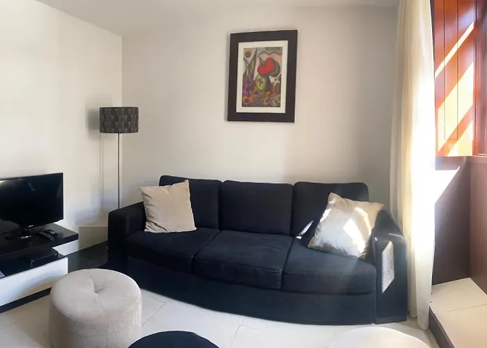 Misericordia Garden Homes דירה *