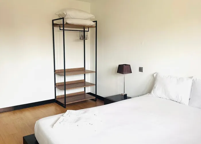 Misericordia Garden Homes דירה *